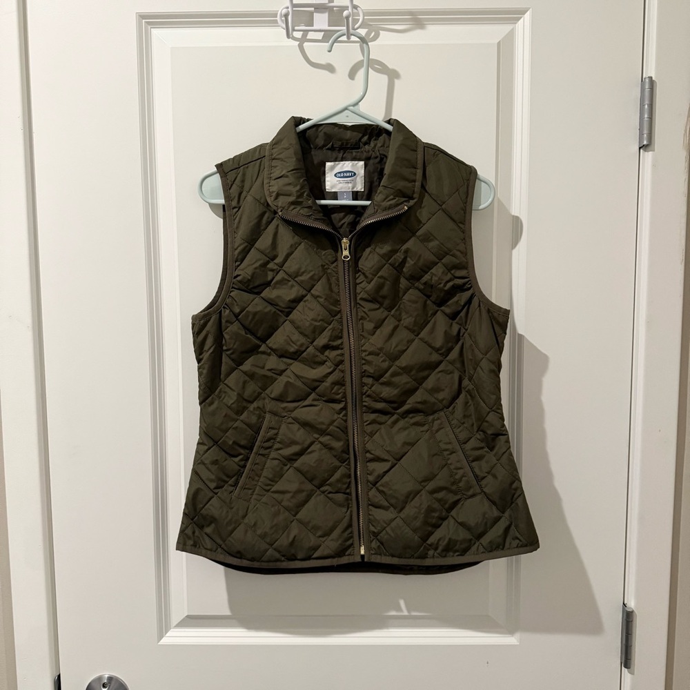 Old Navy Quilted Puffer Vest